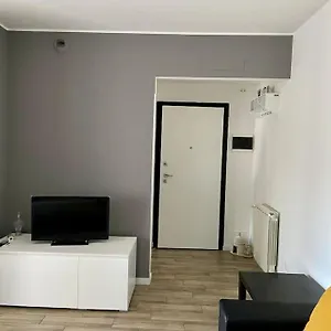 https://civico-8.it-lombardy.com